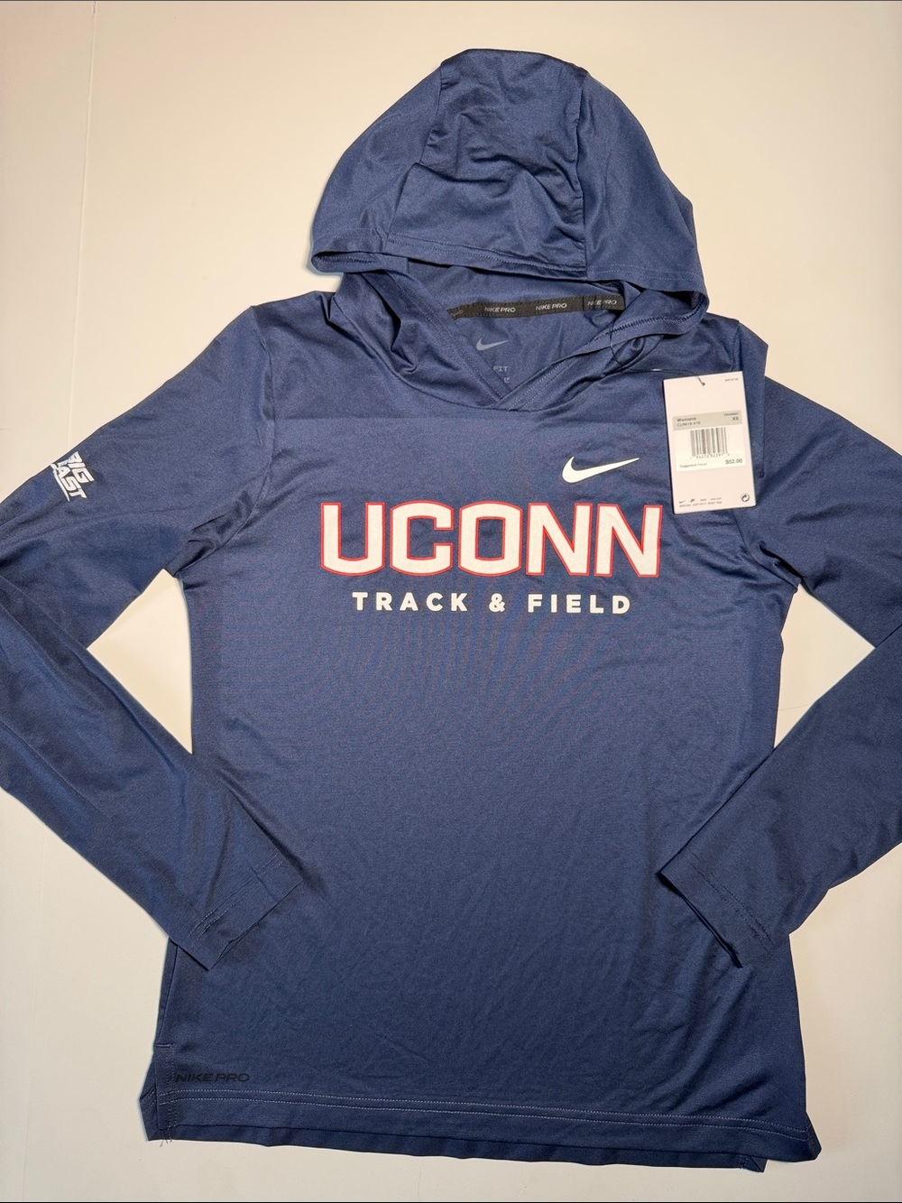 Women’s XS UCONN HUSKIES TRACK & FIELD NIKE DRI FIT HOODIE NAVY BLUE NWT NEW TOP